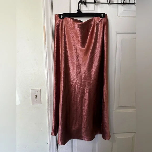 Women's Metallic Skirt - Red - Picture 4 of 6